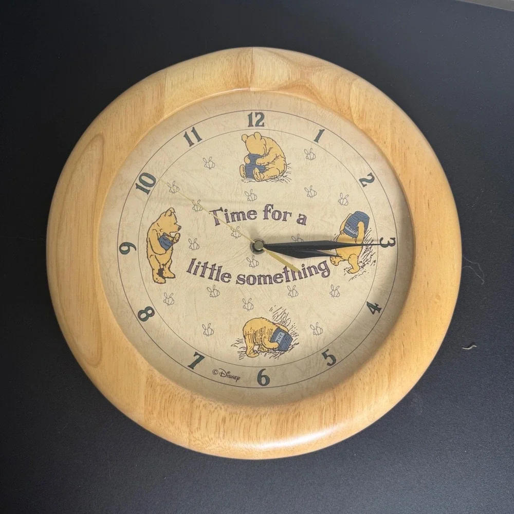 Disney Wall Clock Unisex OS Beige Winnie the Pooh Wood Frame Quartz Analog Honey